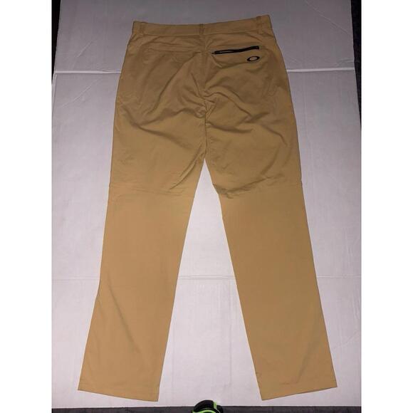 Oakley Men’s Perf Terrain Beige Golf Pants Sz 32X32 NWT - Picture 8 of 9